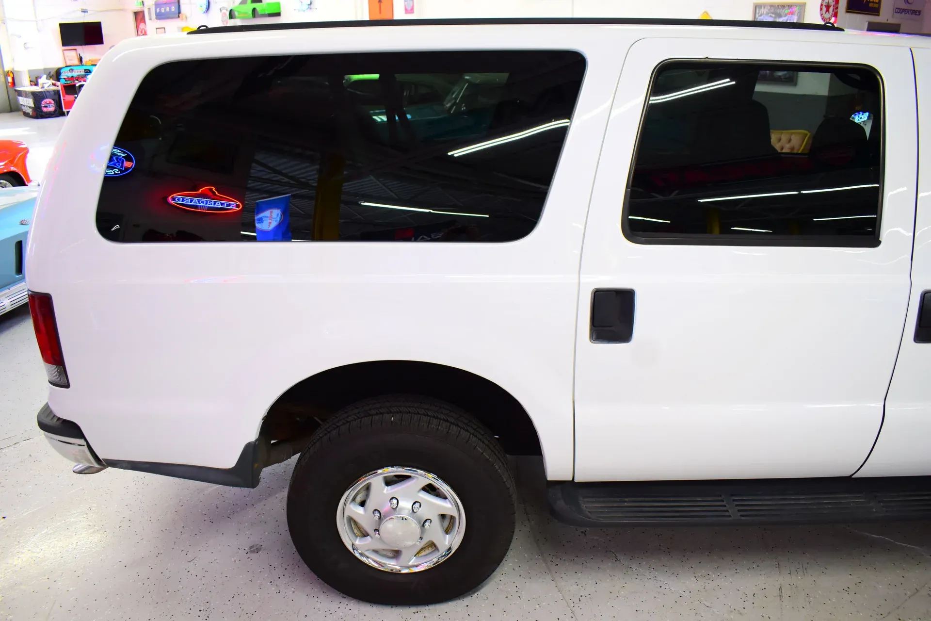 2004 Ford Excursion XLT 4X4