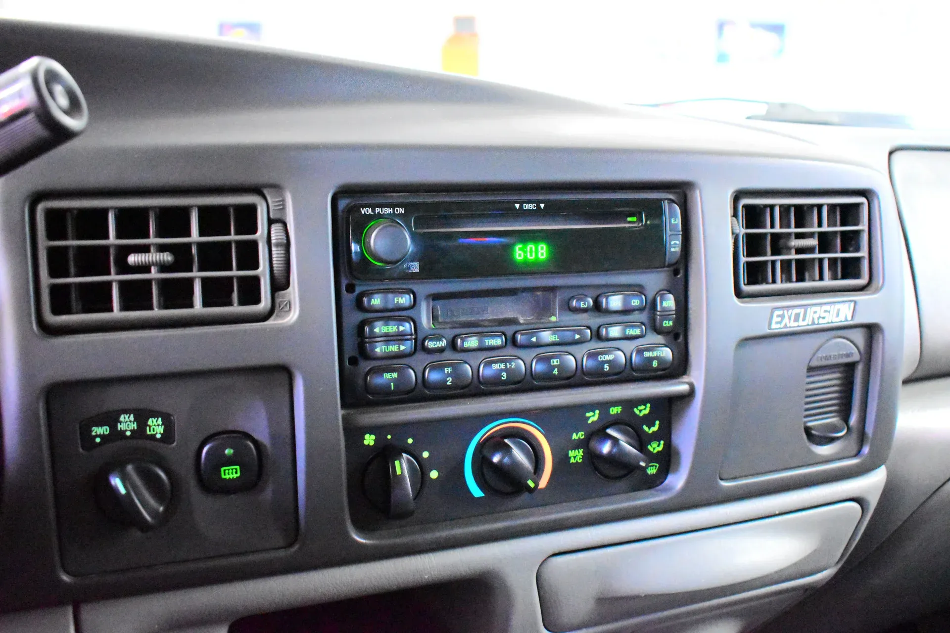 2004 Ford Excursion XLT 4X4