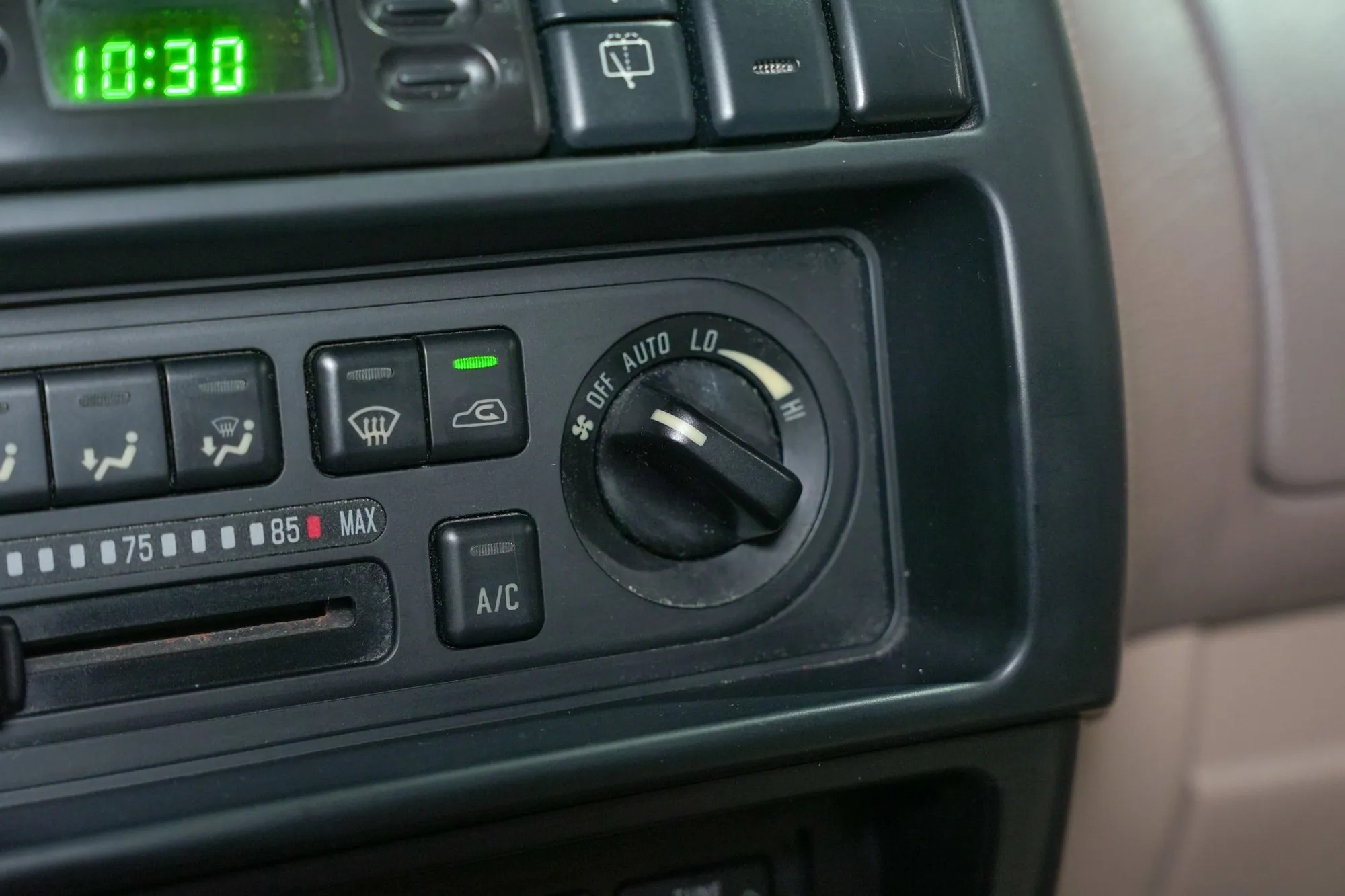 2001 Isuzu Trooper S