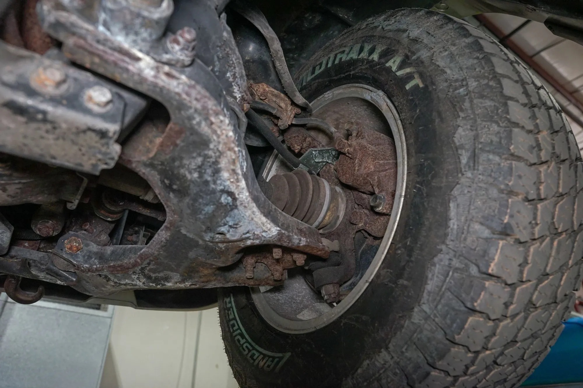 2001 Isuzu Trooper S