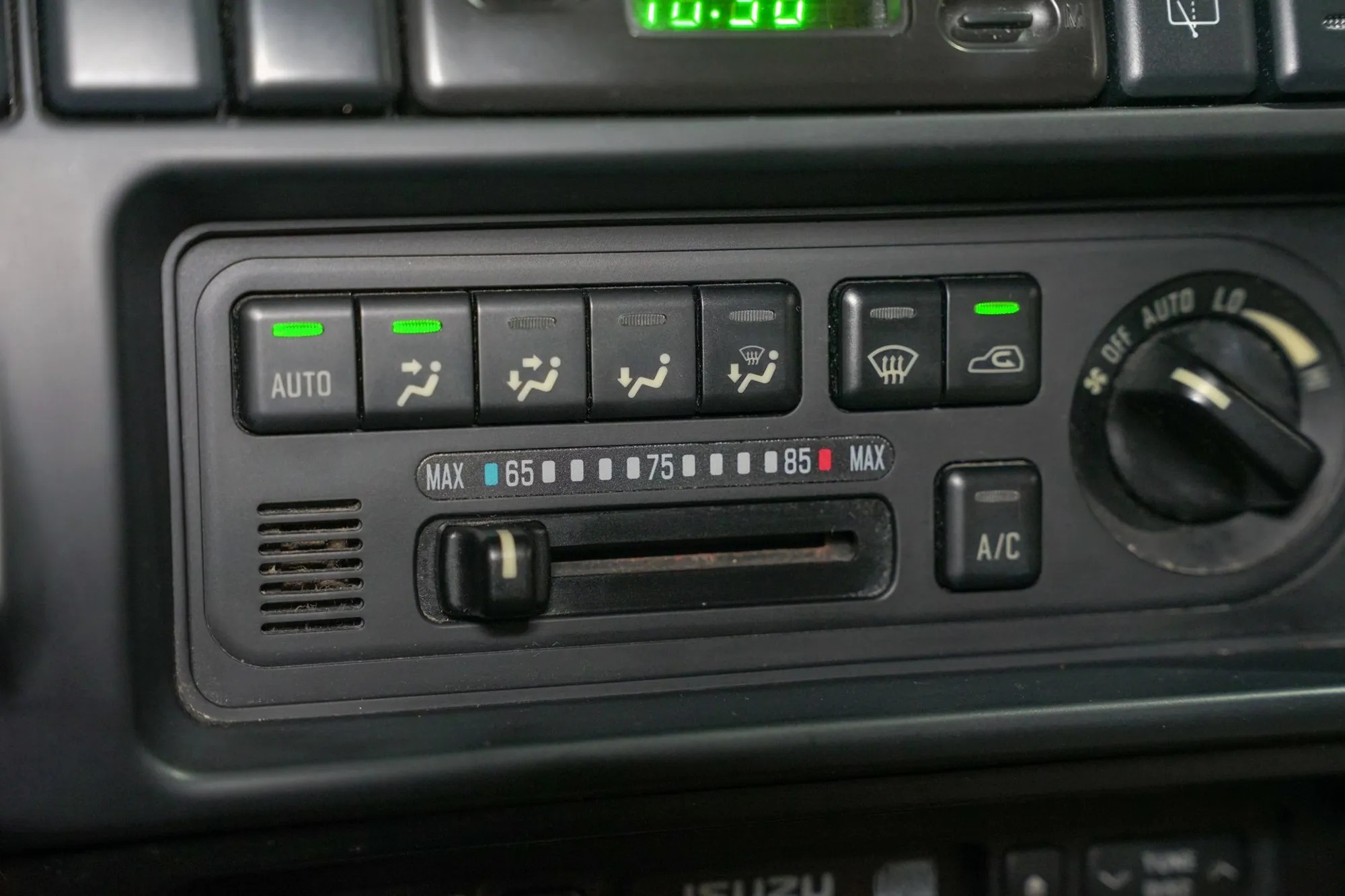 2001 Isuzu Trooper S