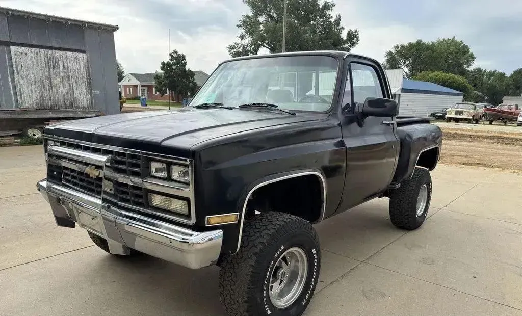  Chevrolet R/V Series