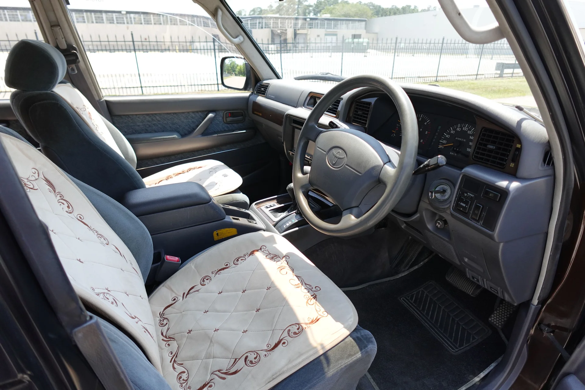 1996 Toyota Land Cruiser Limited VX