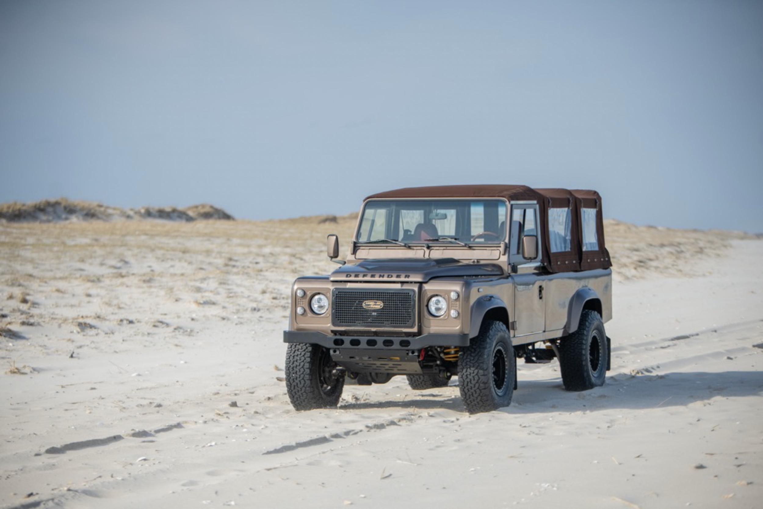  Land Rover Defender