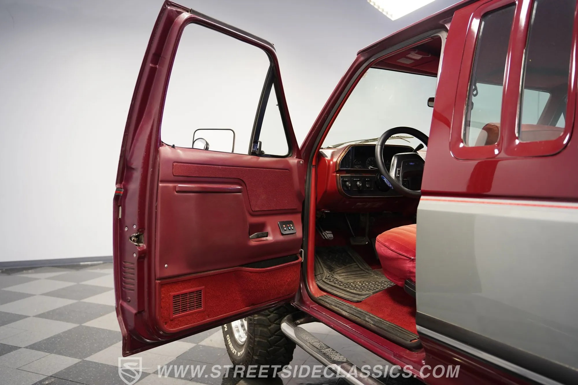 1990 Ford F-150 XLT Lariat