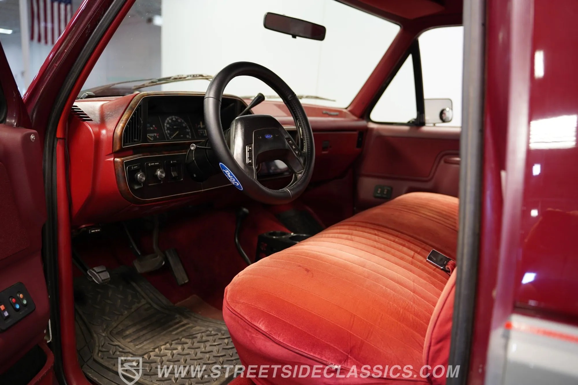 1990 Ford F-150 XLT Lariat