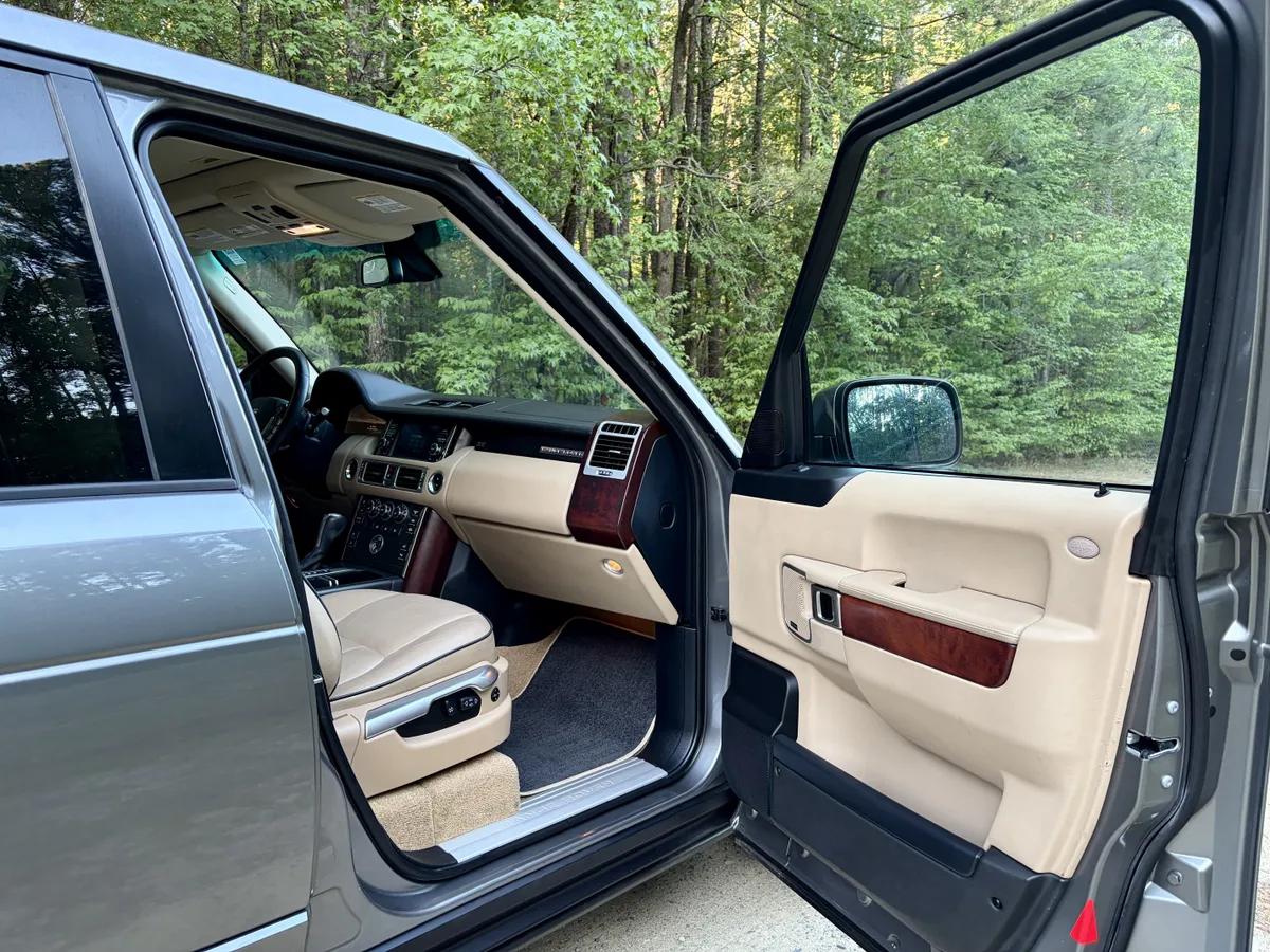 2011 Land Rover Range Rover HSE