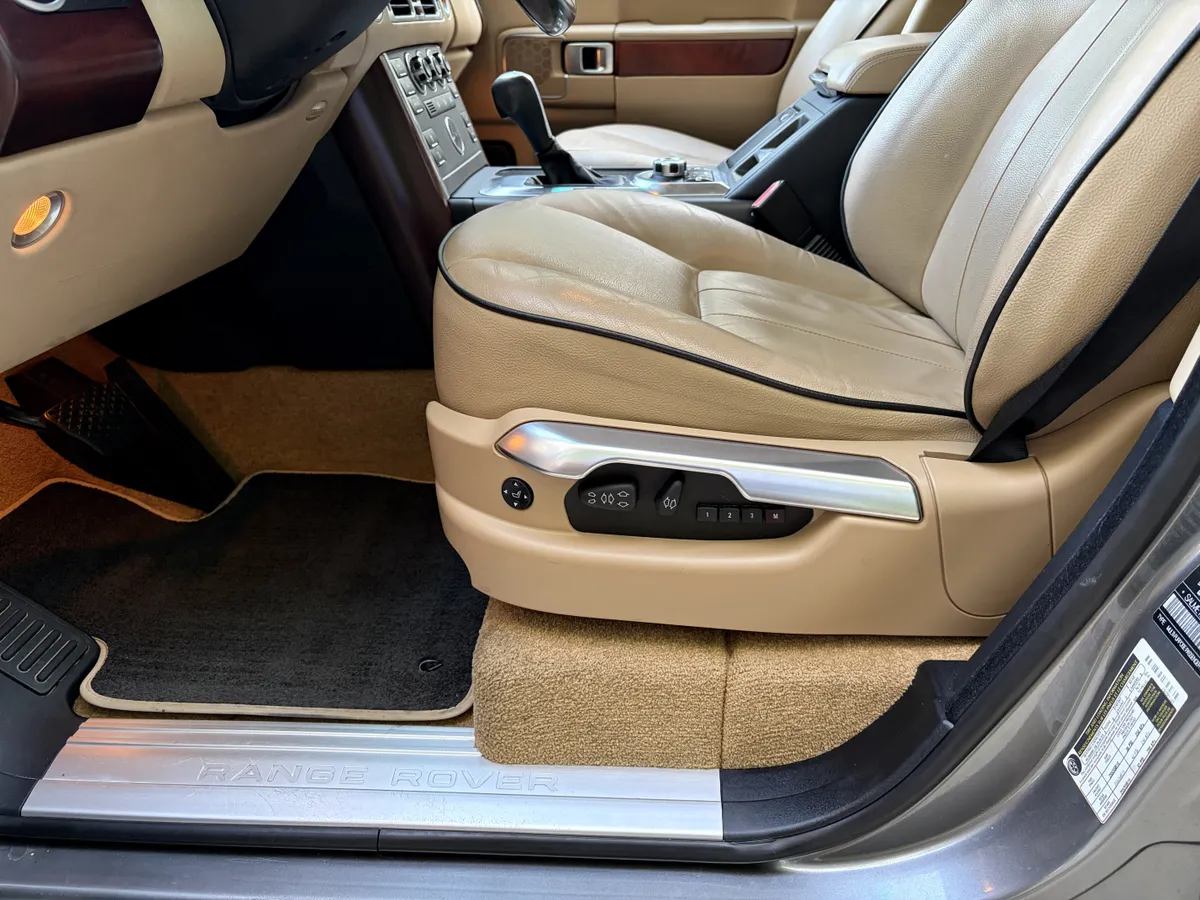 2011 Land Rover Range Rover HSE