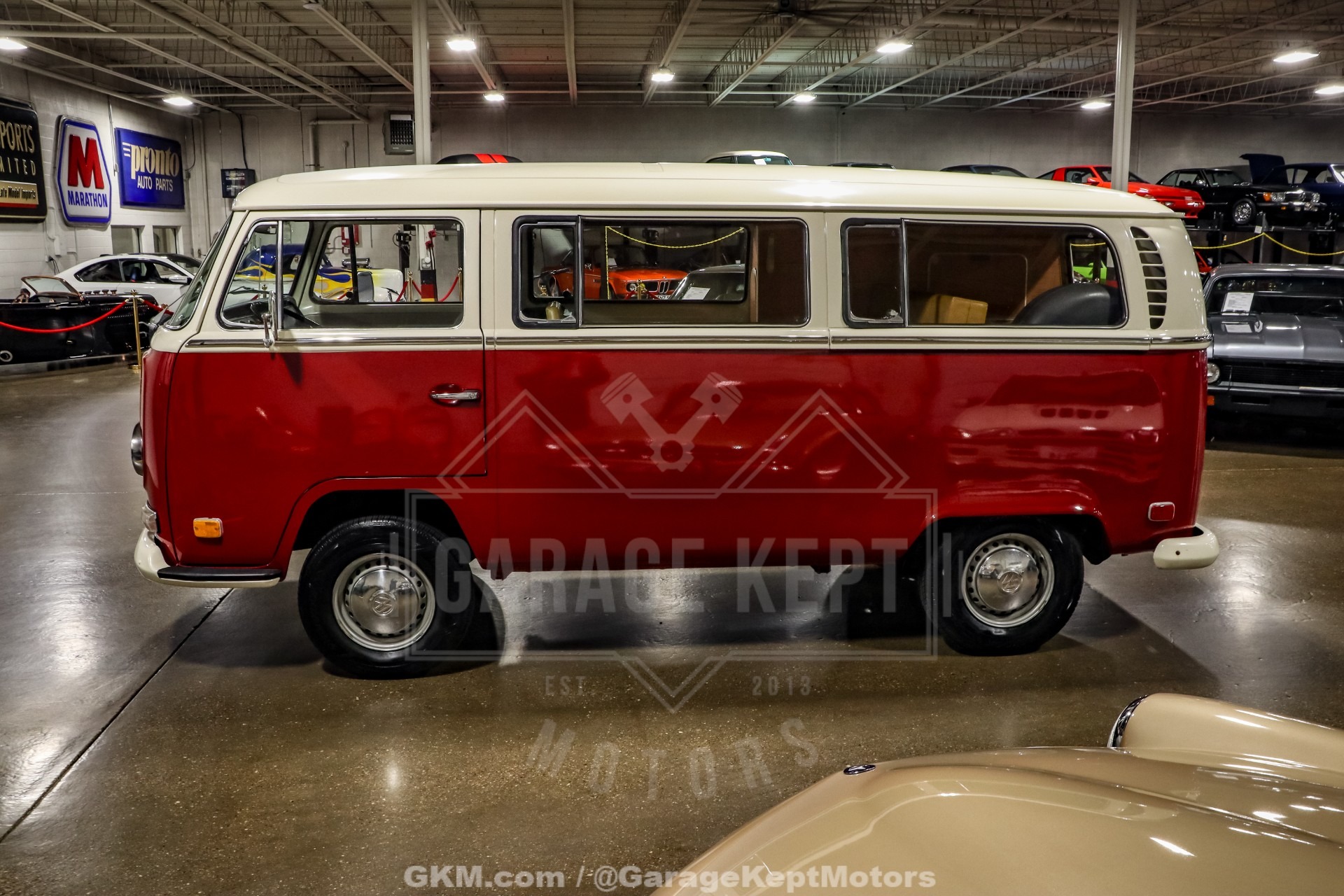1971 Volkswagen Type 2 Bus - 4