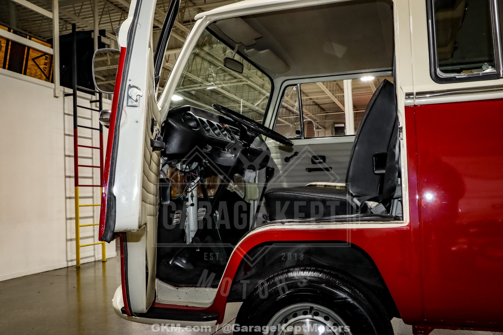 1971 Volkswagen Type 2 Bus