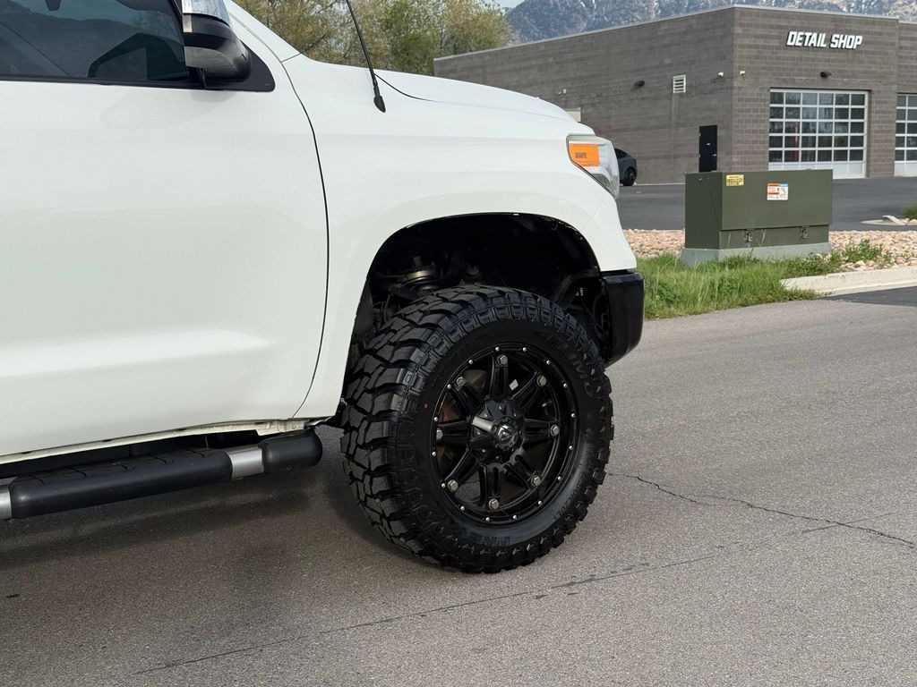 2014 Toyota Tundra Limited CrewMax - 3