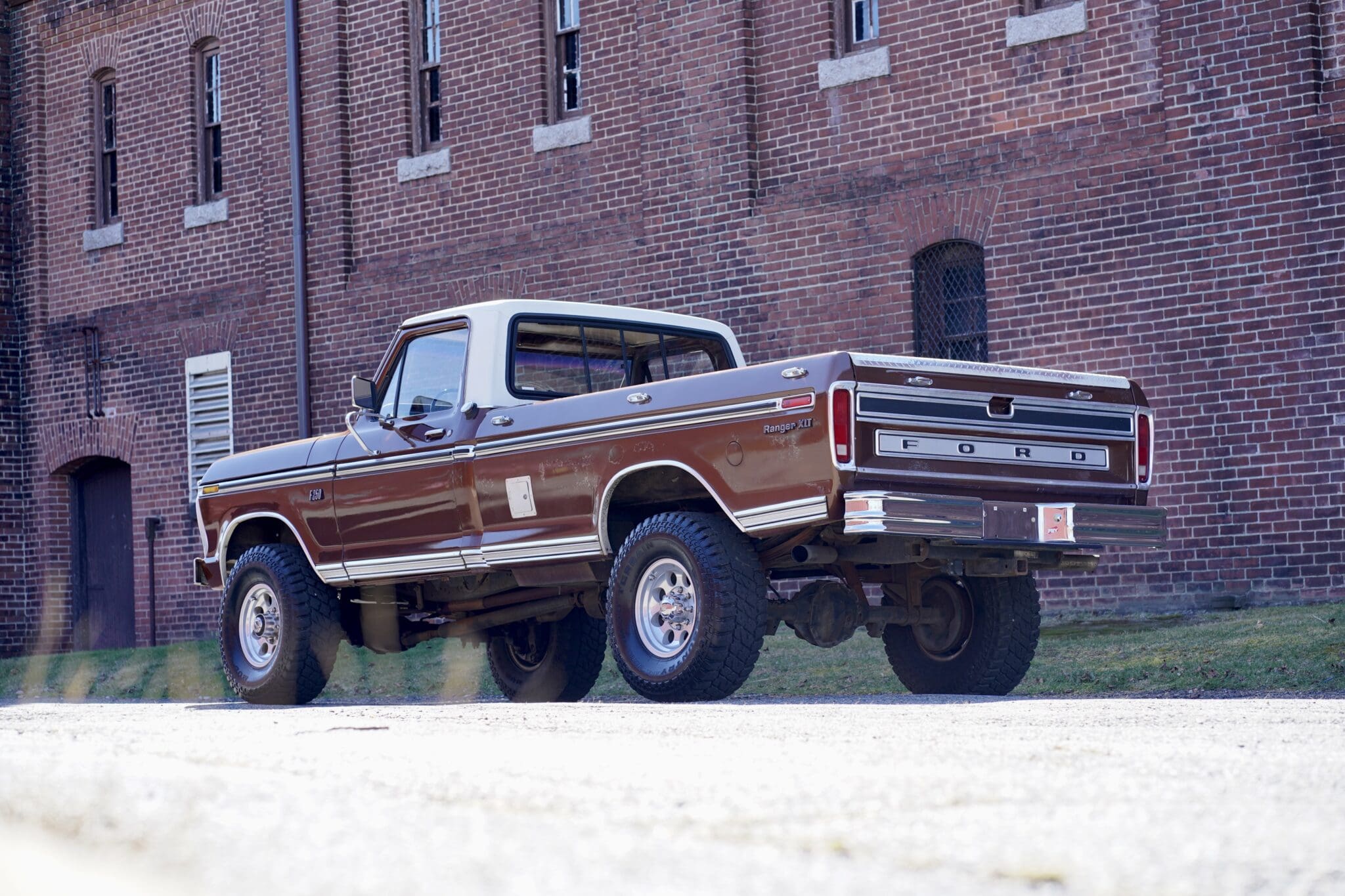 1976 Ford F-250 Highboy 4×4 - 4