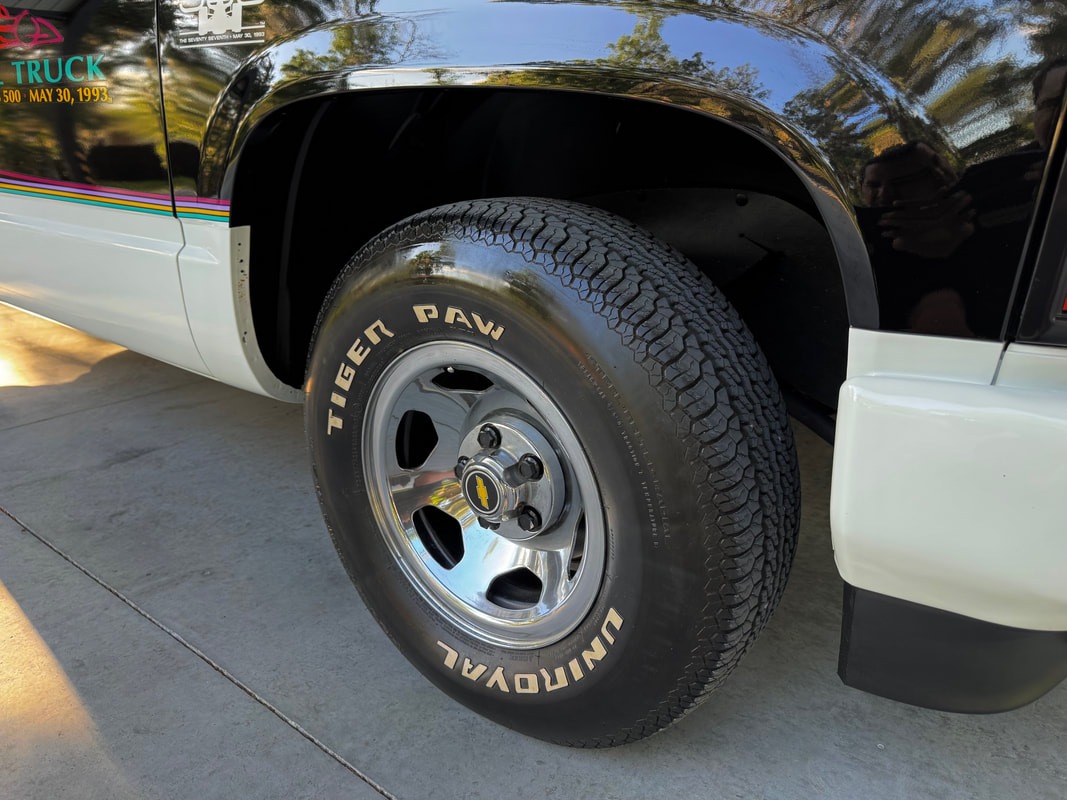 5k-Mile 1993 Chevrolet Silverado 1500 Pace Truck