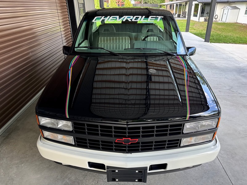 5k-Mile 1993 Chevrolet Silverado 1500 Pace Truck