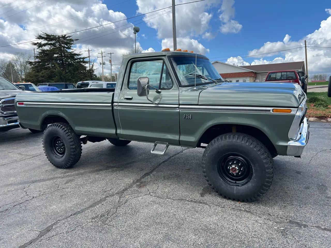 1975 Ford F-250 Highboy - 2