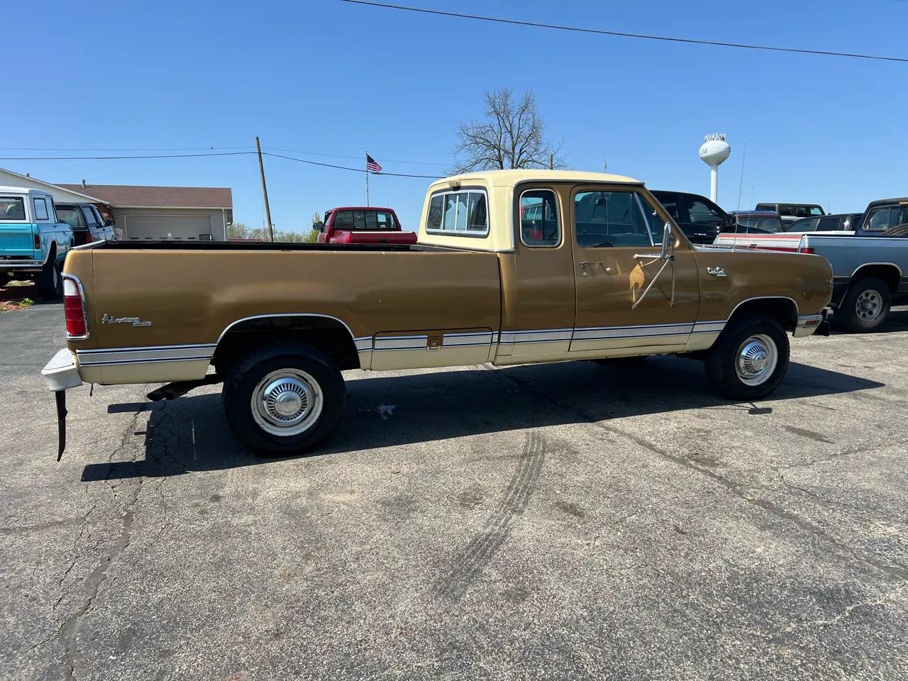 1976 Dodge W200 Club Cab Adventurer - 4