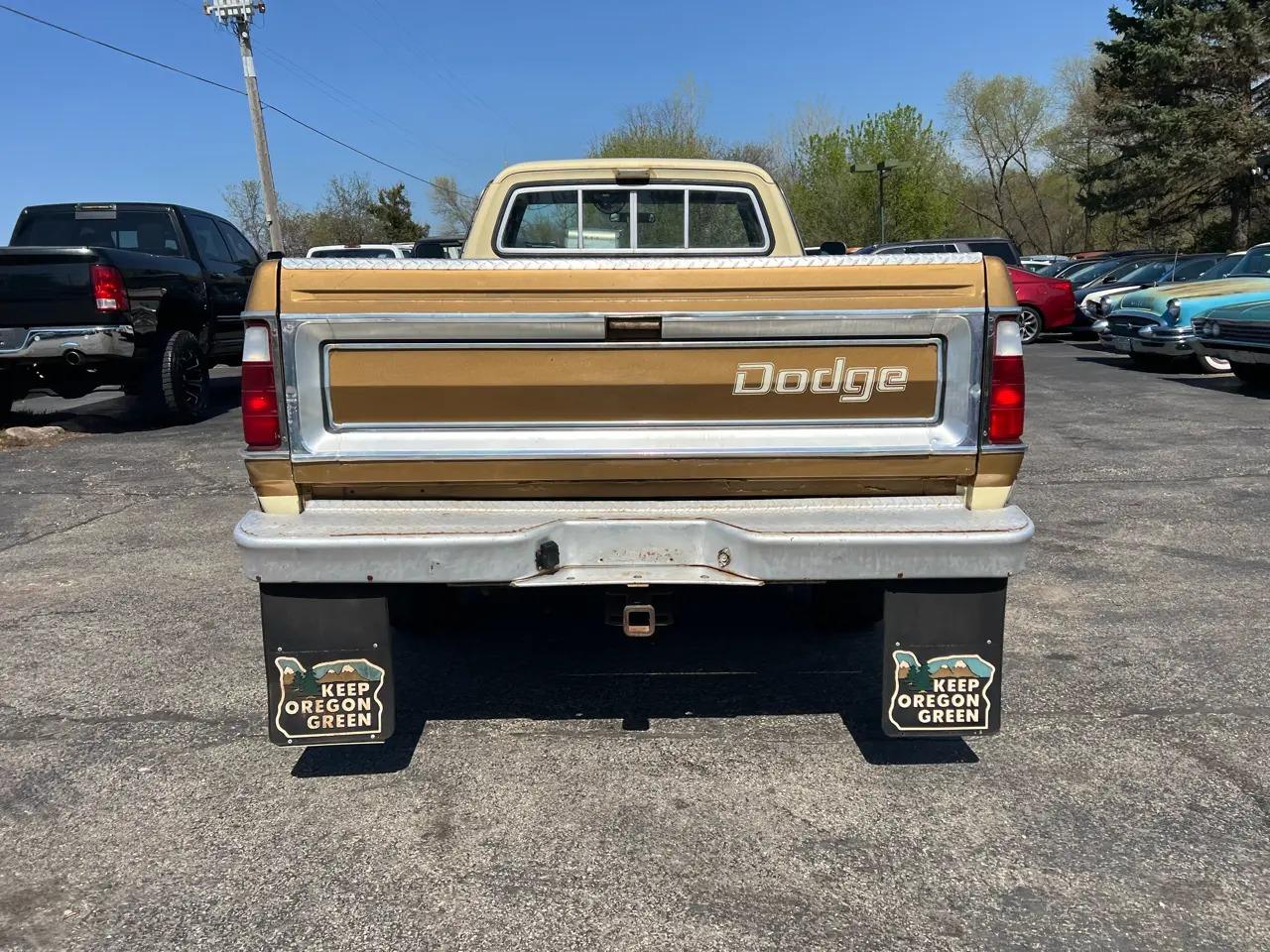 1976 Dodge W200 Club Cab Adventurer