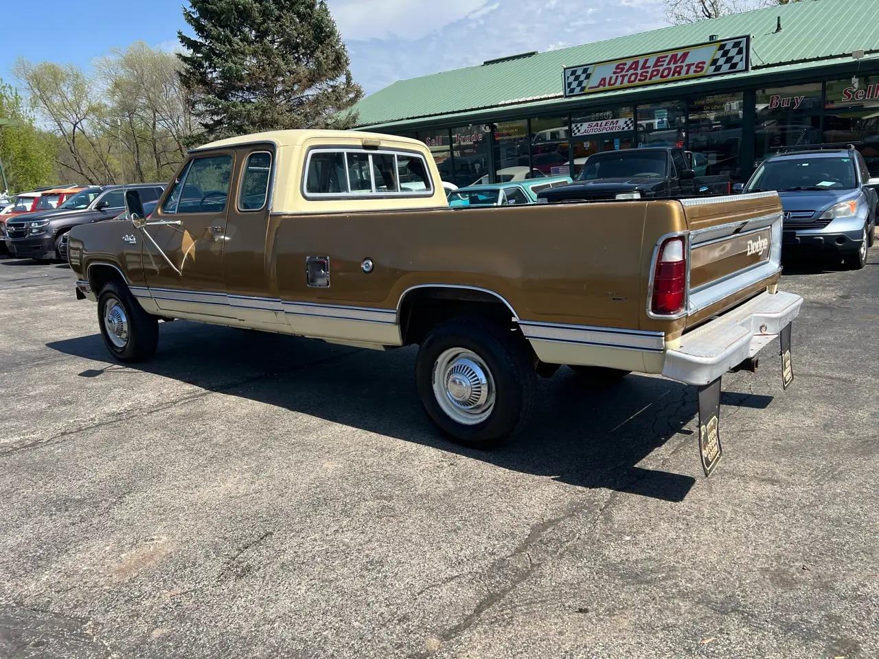 1976 Dodge W200 Club Cab Adventurer