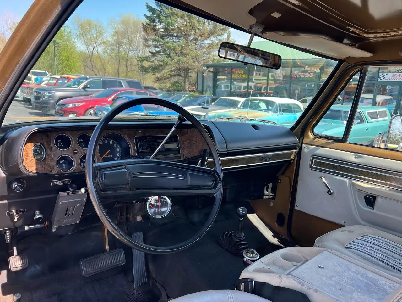 1976 Dodge W200 Club Cab Adventurer