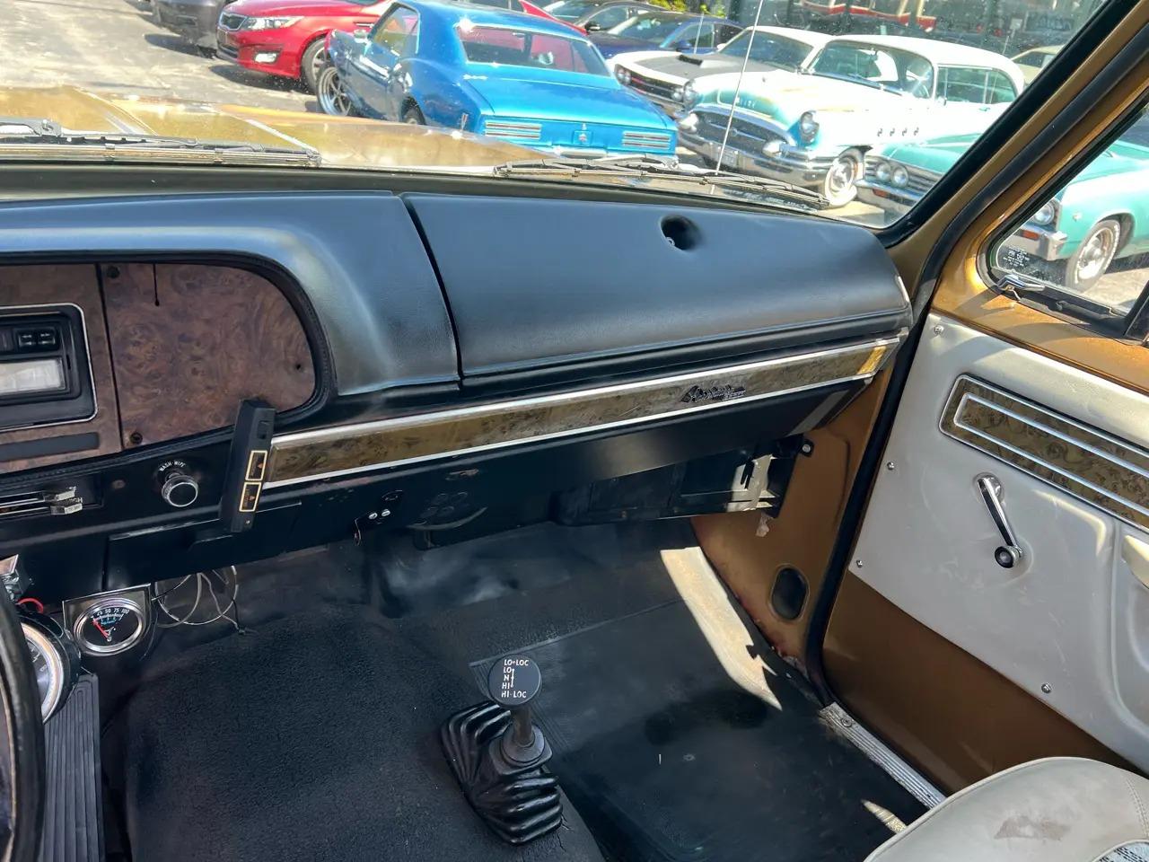 1976 Dodge W200 Club Cab Adventurer