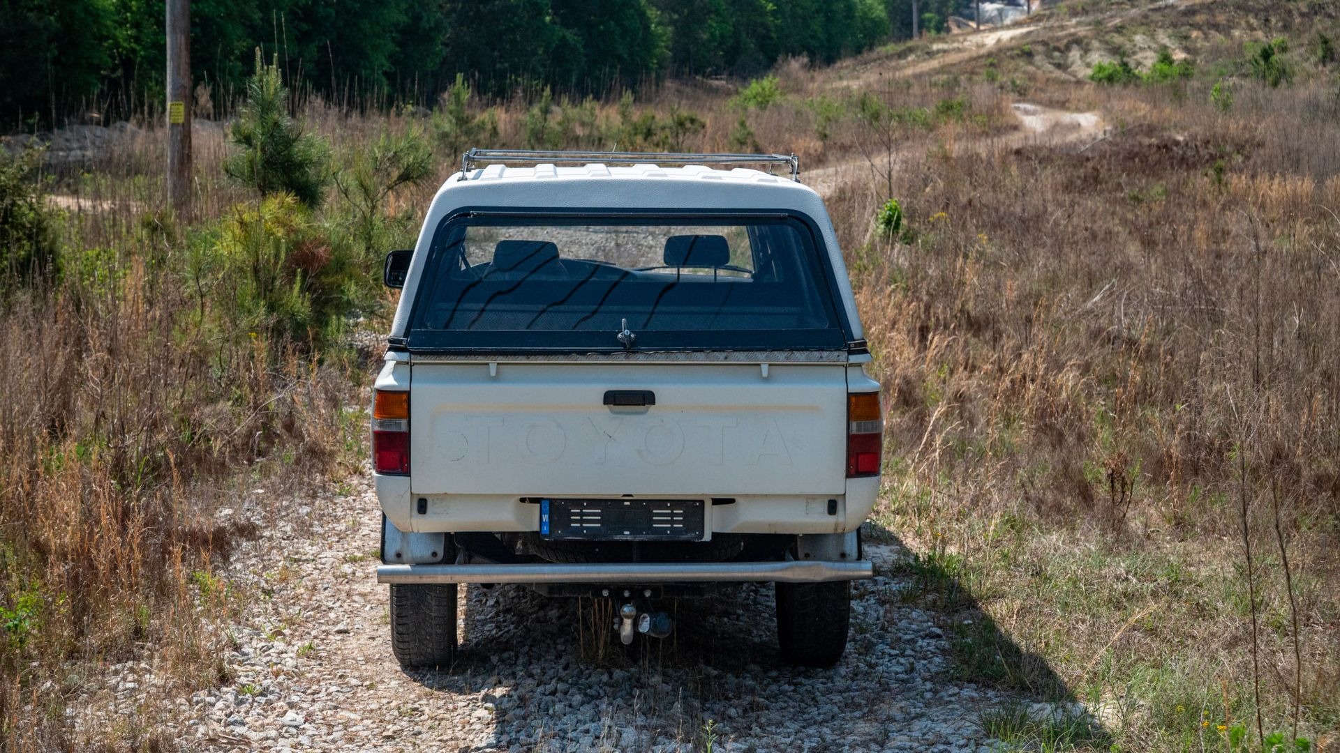 1989 TOYOTA HILUX LN105