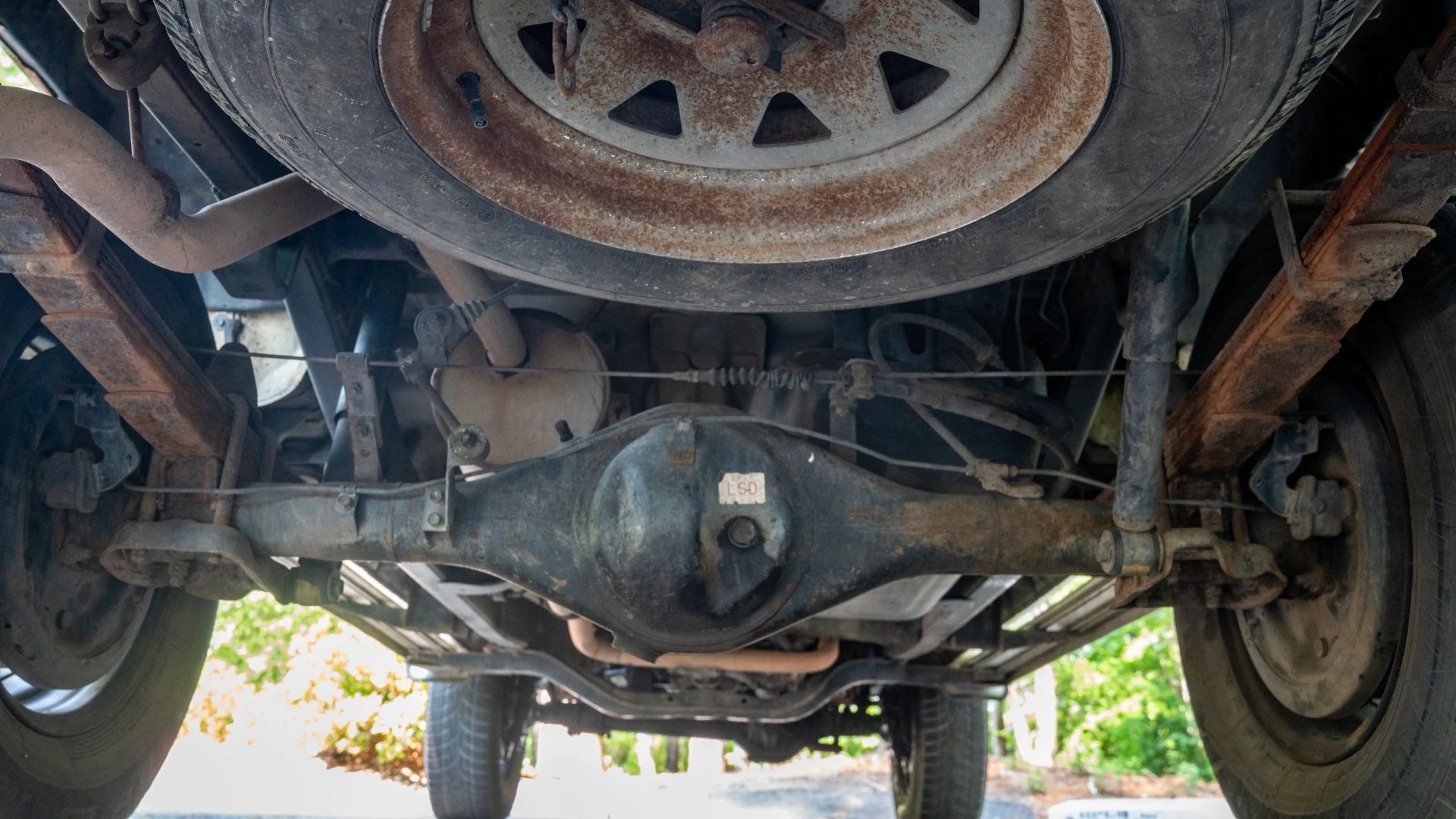 1989 TOYOTA HILUX LN105