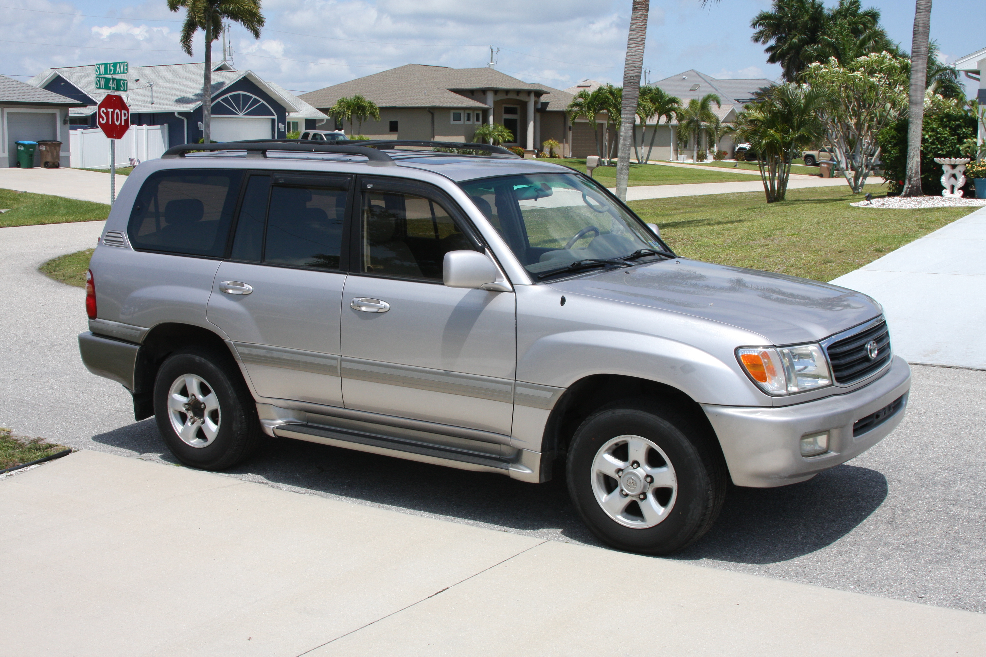  Toyota Land Cruiser