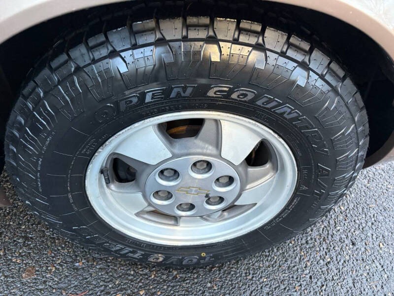 2003 Chevrolet Astro LT