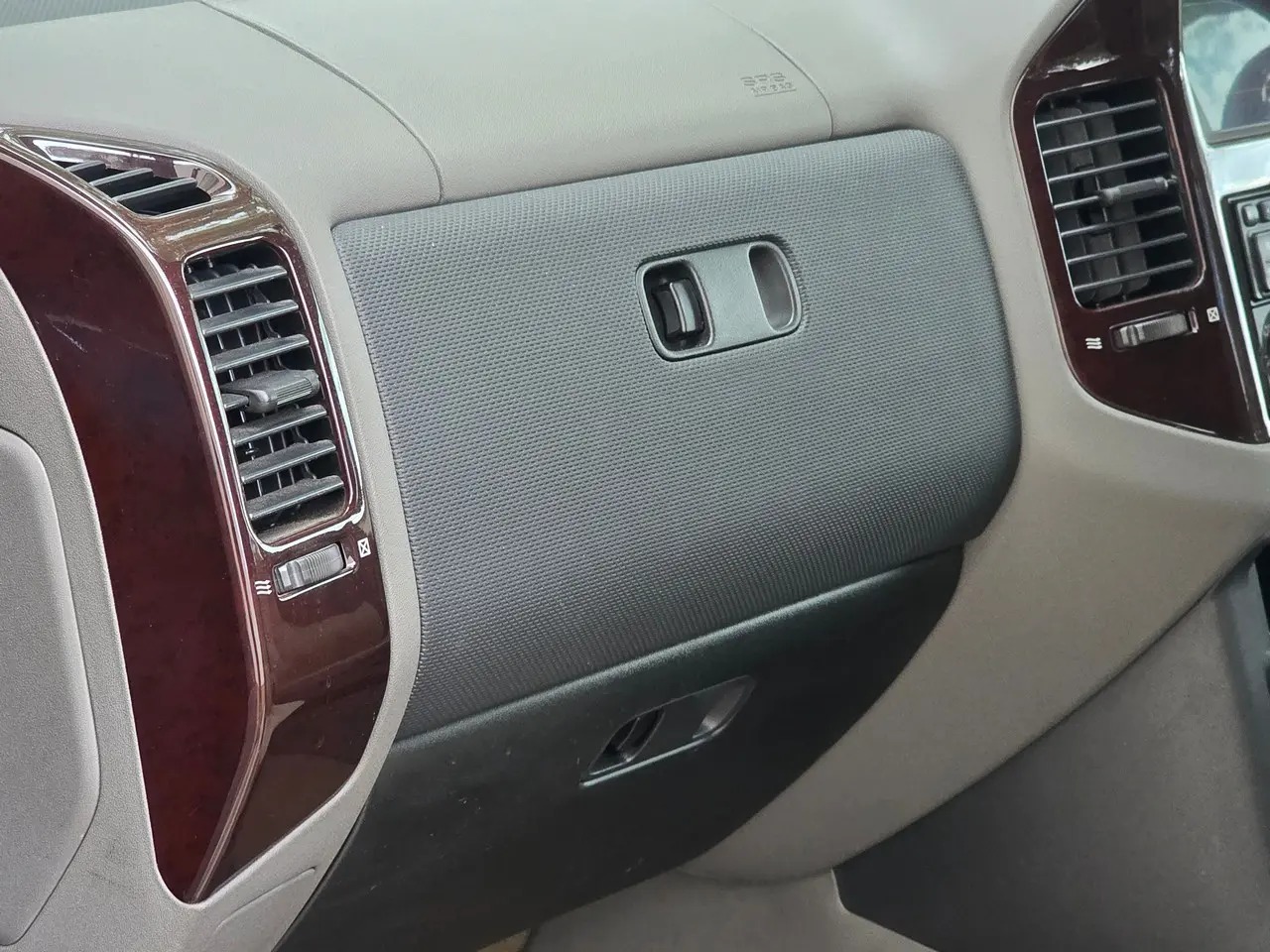 1999 Mitsubishi Pajero Exceed