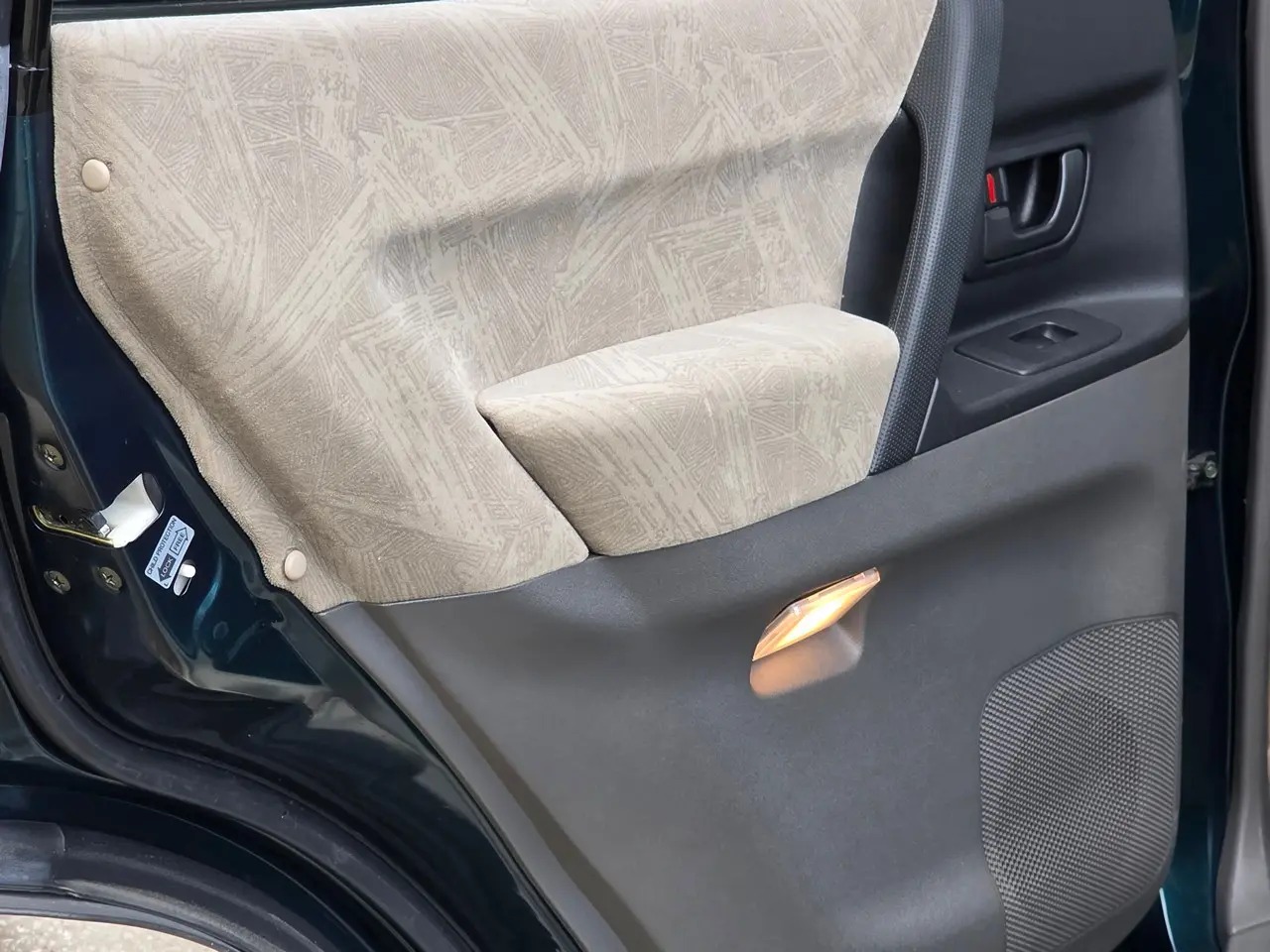 1999 Mitsubishi Pajero Exceed