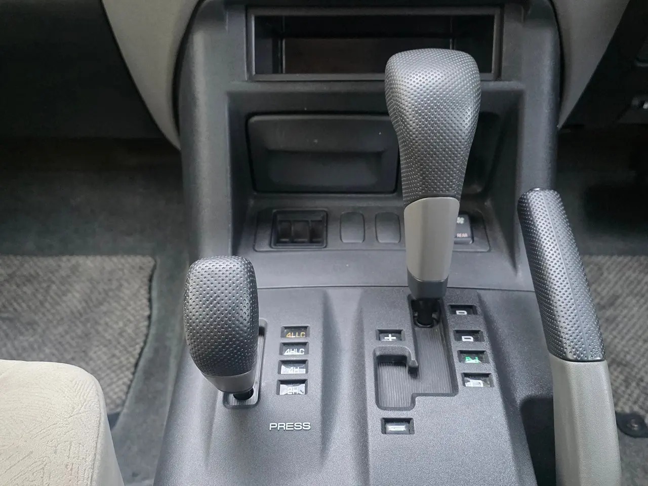 1999 Mitsubishi Pajero Exceed