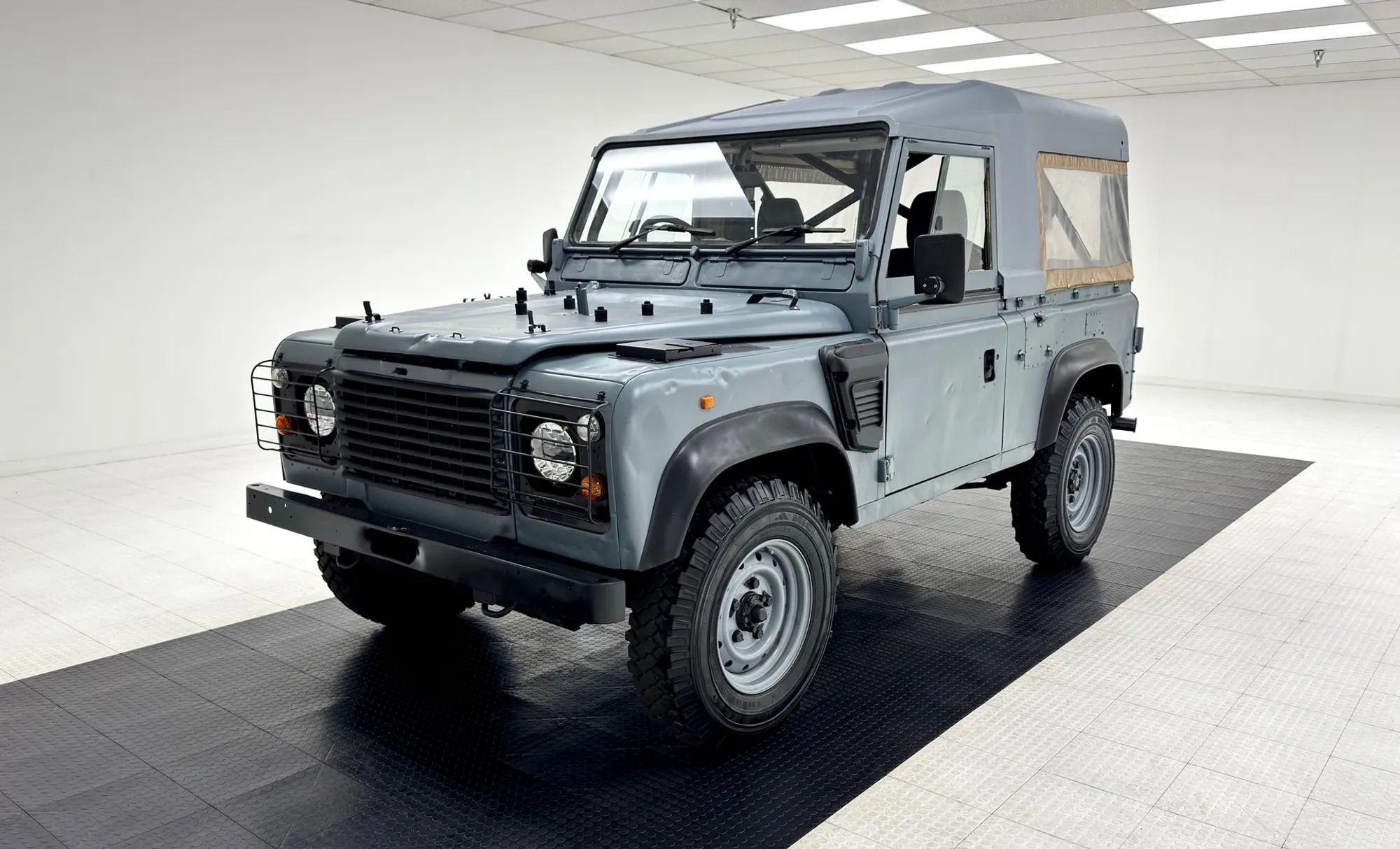 1998 Land Rover Defender 110 - 2