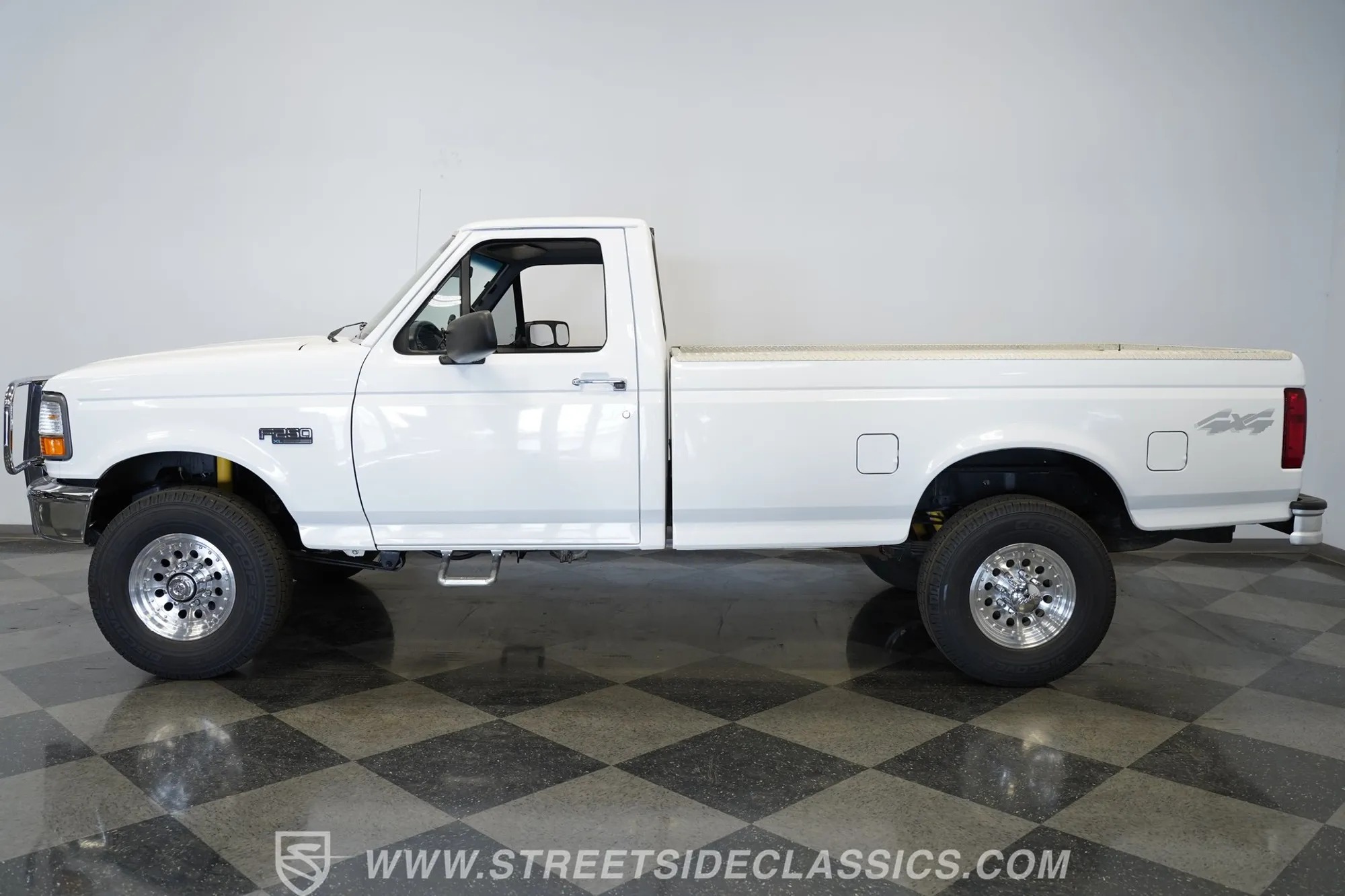 1996 Ford F-250 XL - 2