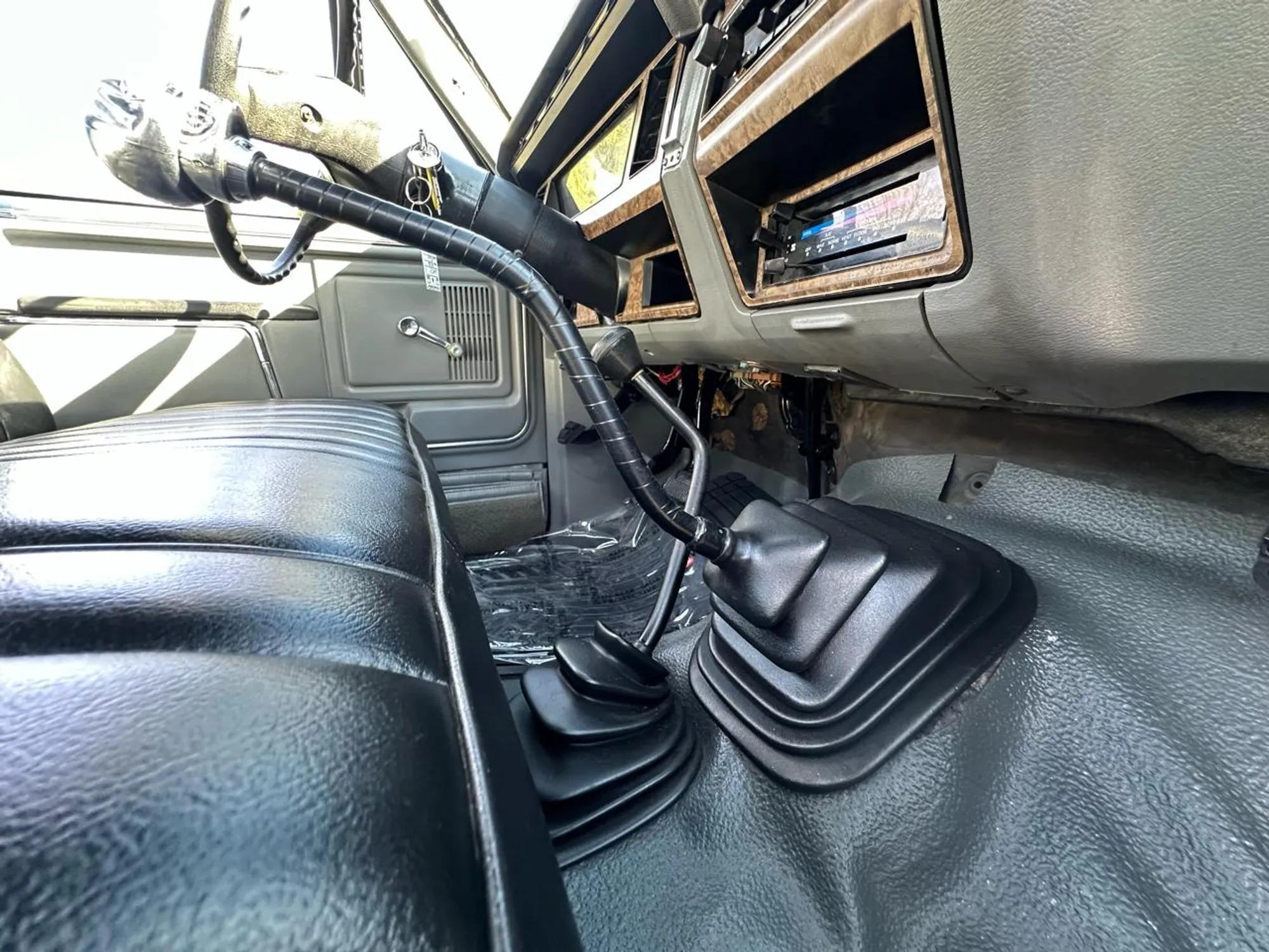 1986 Ford F-350 XL