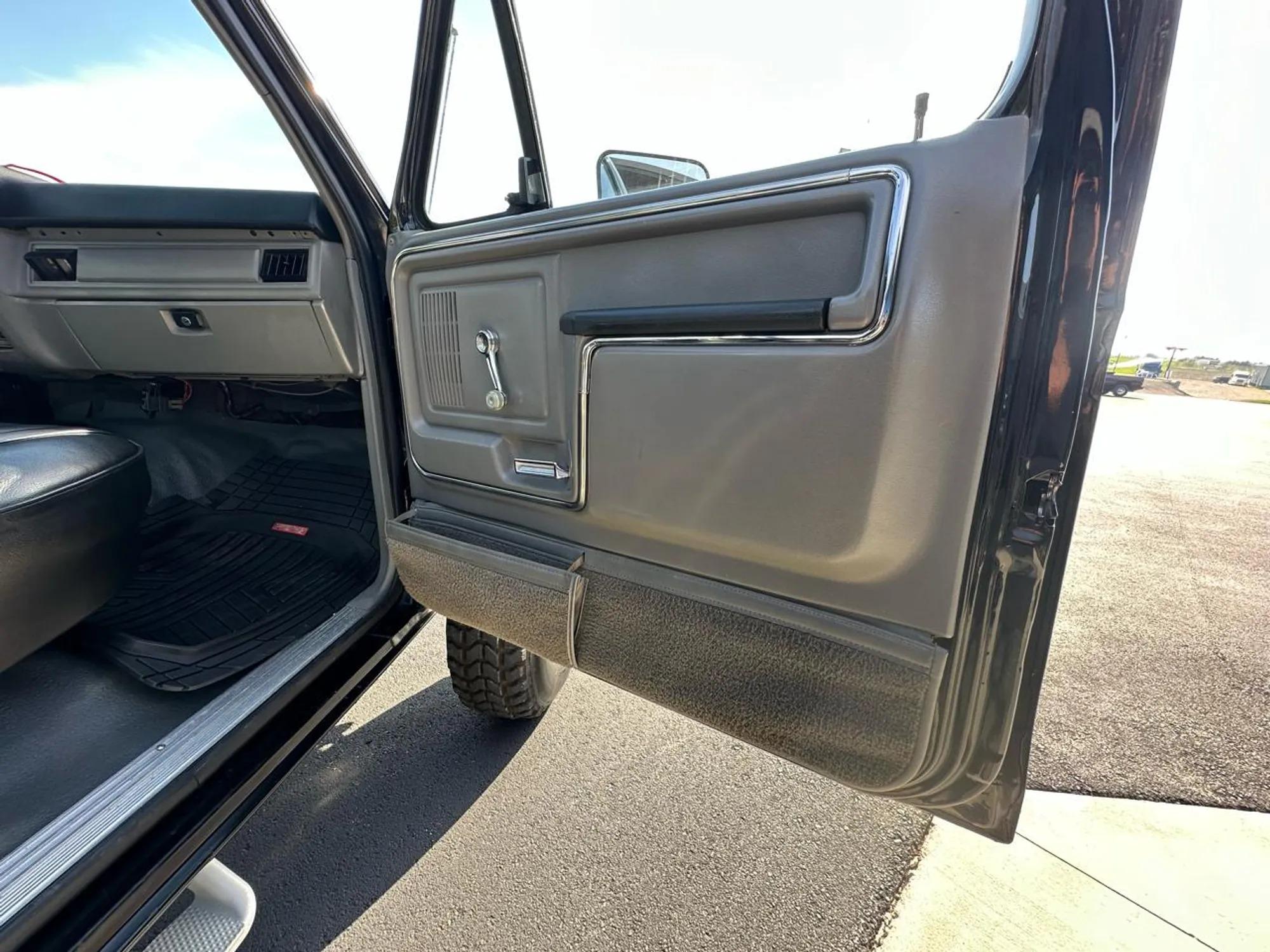 1986 Ford F-350 XL