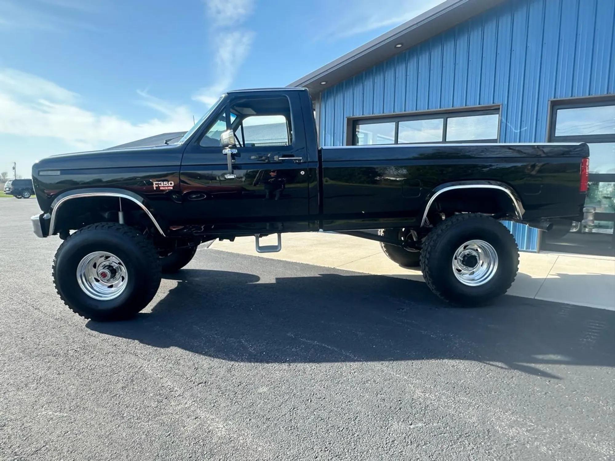 1986 Ford F-350 XL - 2