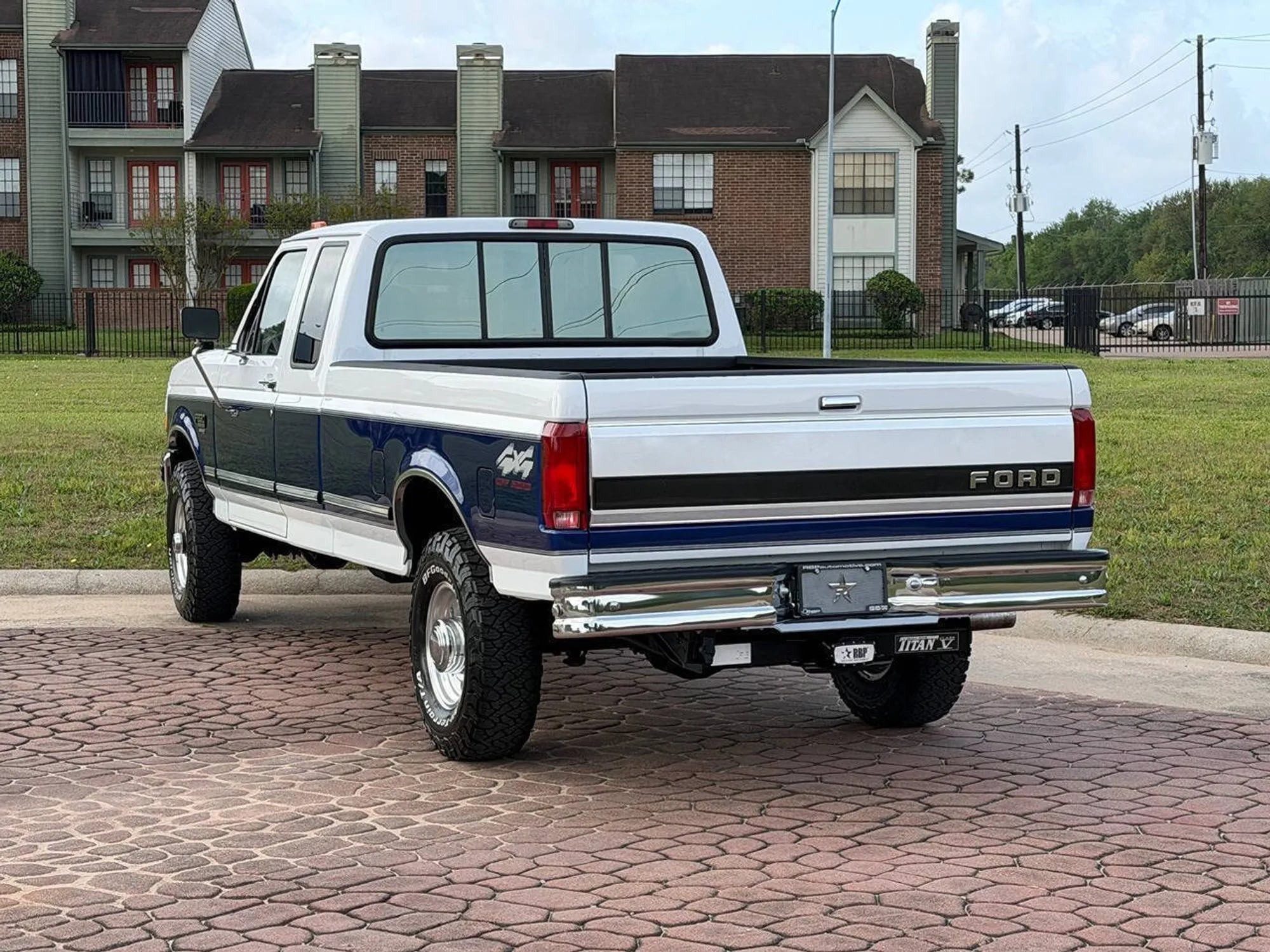 62k-Mile 1996 Ford F-250 XLT Extended Cab - 5