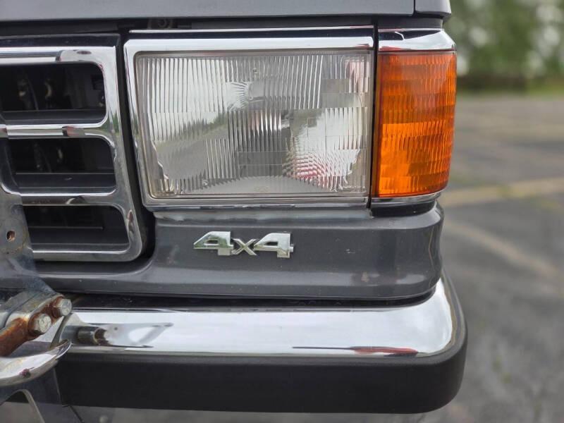 30k-Mile 1990 Ford F-150 XL