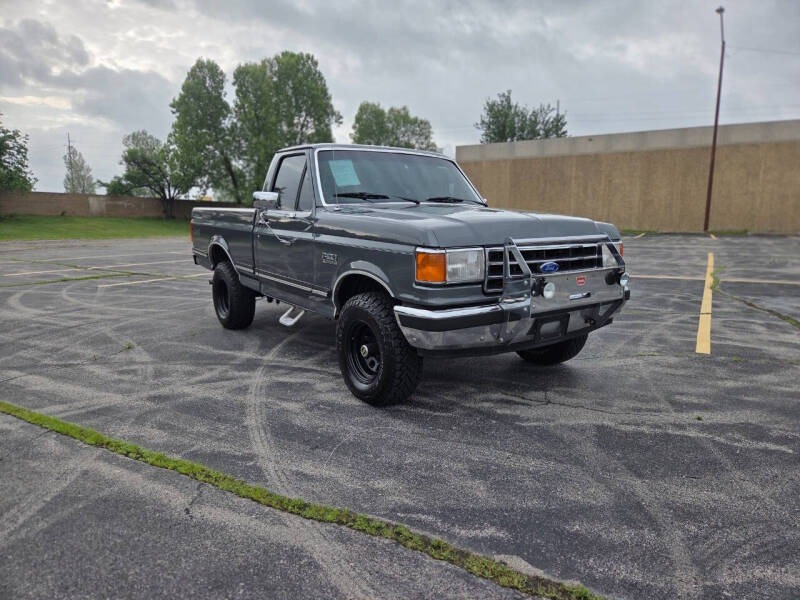 30k-Mile 1990 Ford F-150 XLT Lariat