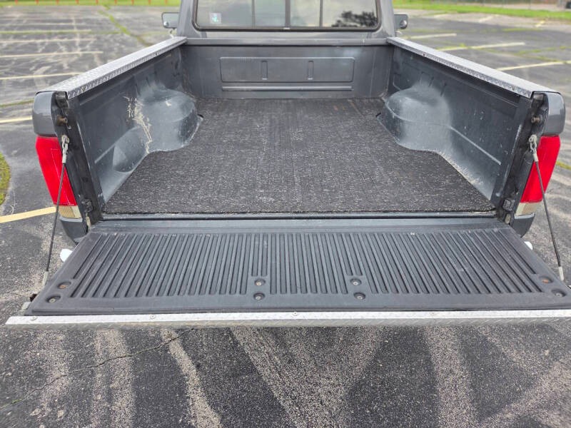 30k-Mile 1990 Ford F-150 XLT Lariat