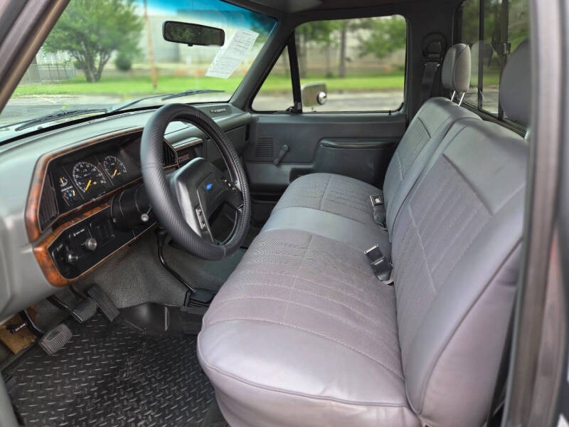 30k-Mile 1990 Ford F-150 XLT Lariat