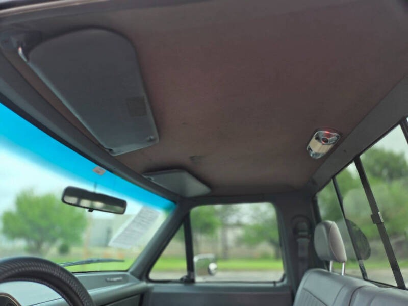 30k-Mile 1990 Ford F-150 XLT Lariat