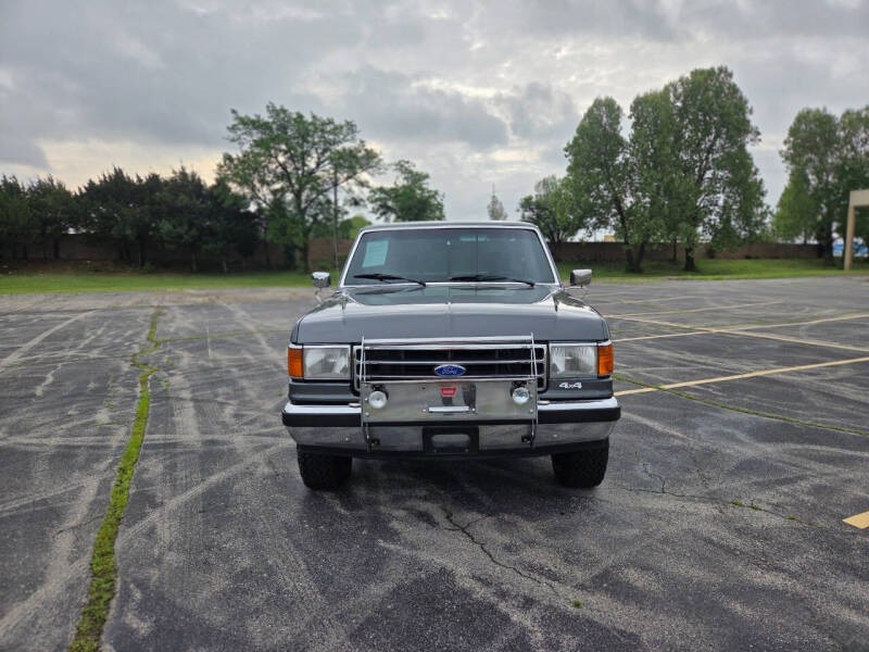 30k-Mile 1990 Ford F-150 XLT Lariat