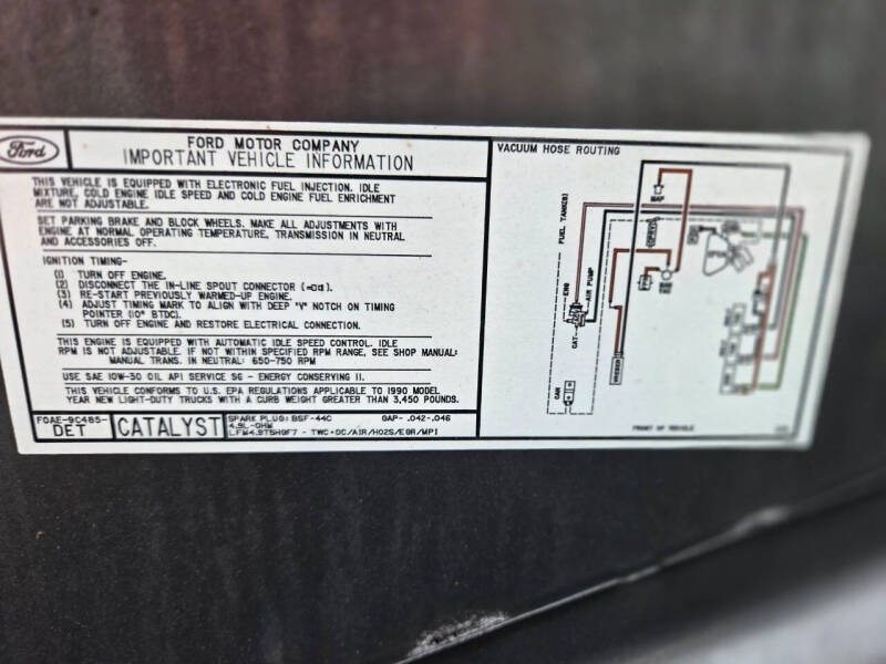 30k-Mile 1990 Ford F-150 XLT Lariat - 5