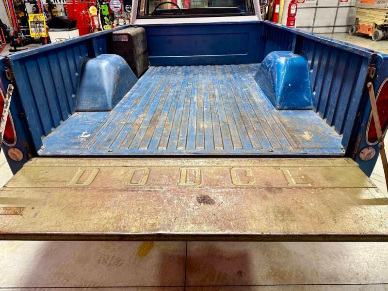 1970 Dodge D200 Adventurer Pickup