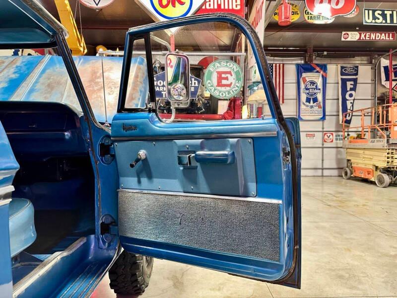 1970 Dodge D200 Adventurer Pickup
