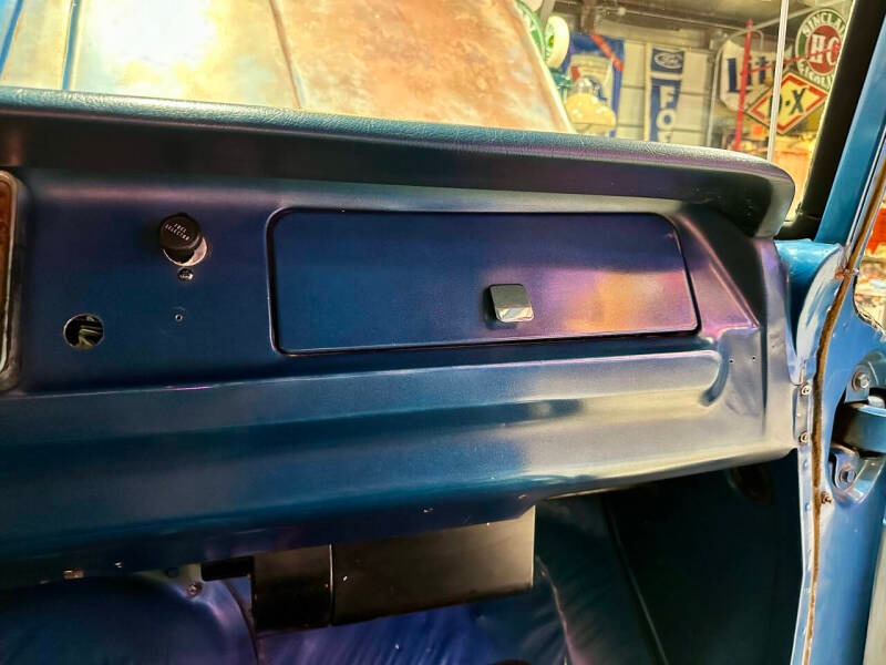 1970 Dodge D200 Pickup