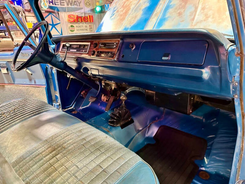 1970 Dodge D200 Pickup