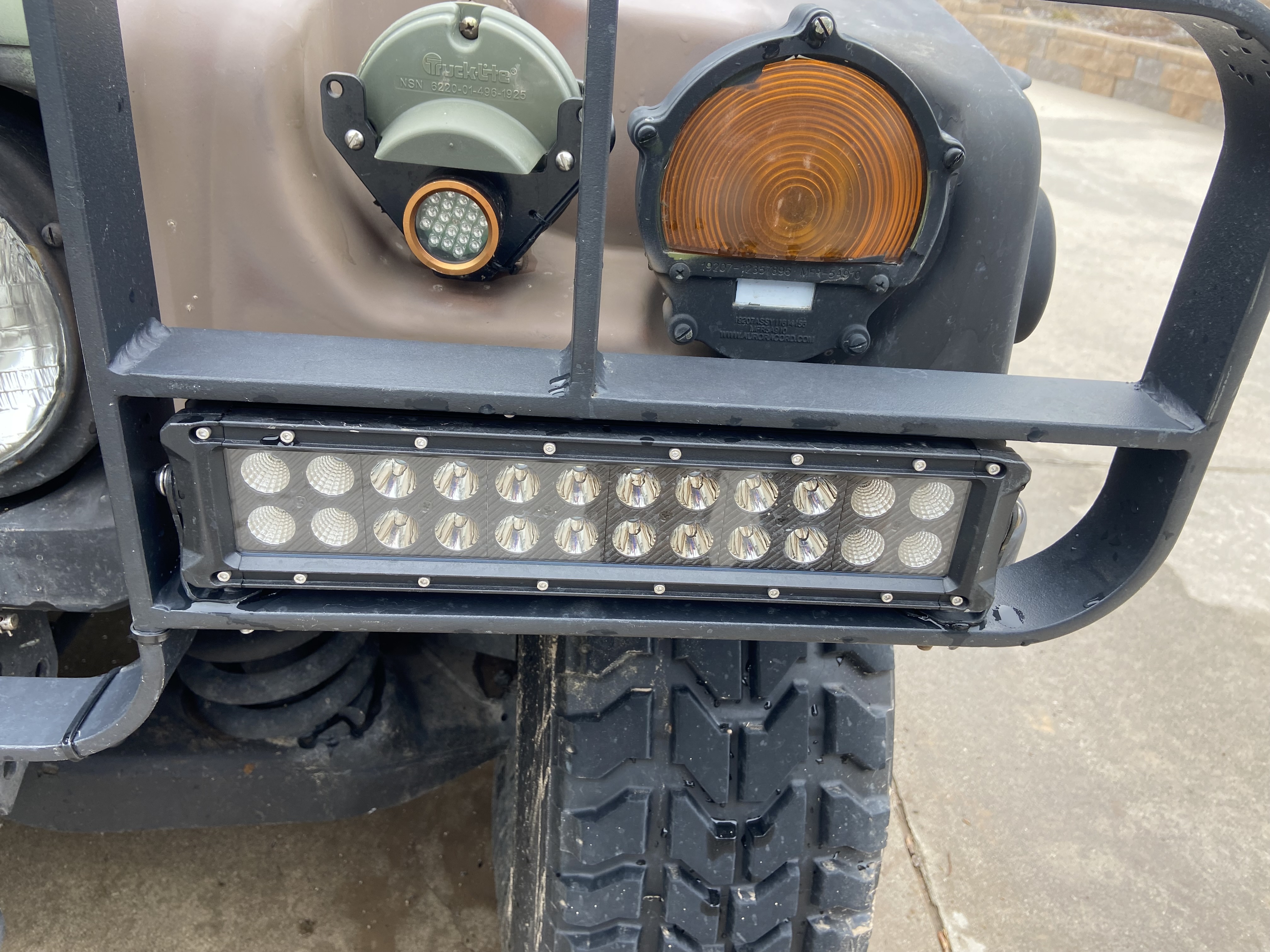 2004 AM General HMMWV M1097A2