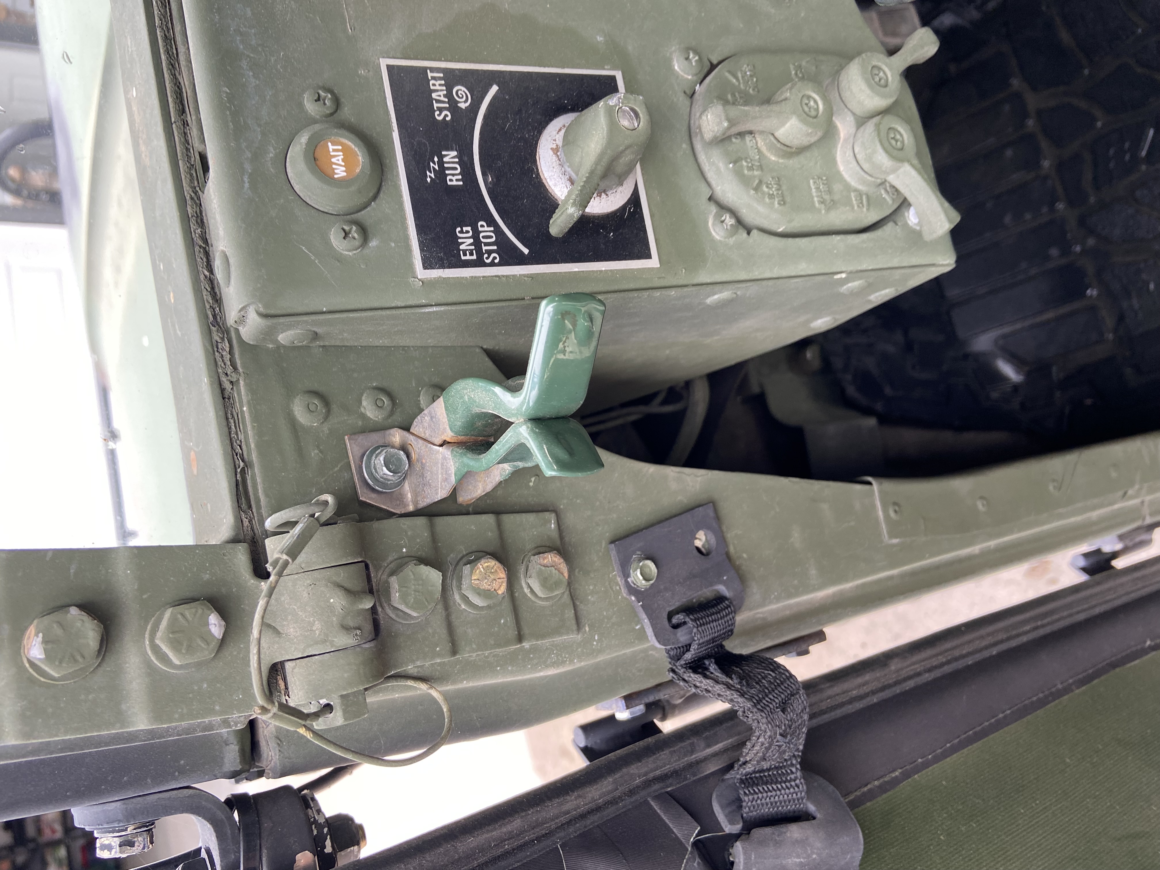 2004 AM General HMMWV M1097A2 - 4